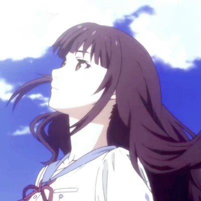 学校回应家长烈日下隔栅栏送餐